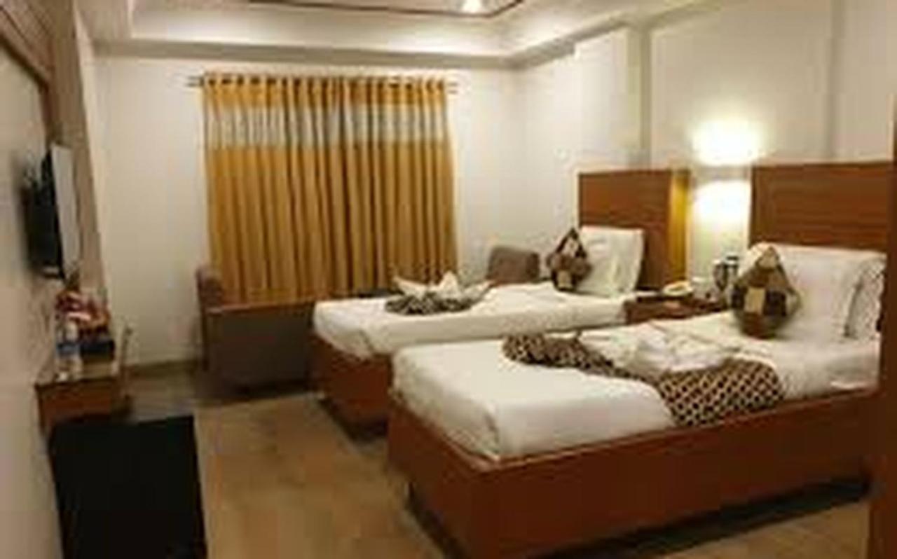 Hotel Punjab Palace Rāipur Exterior foto